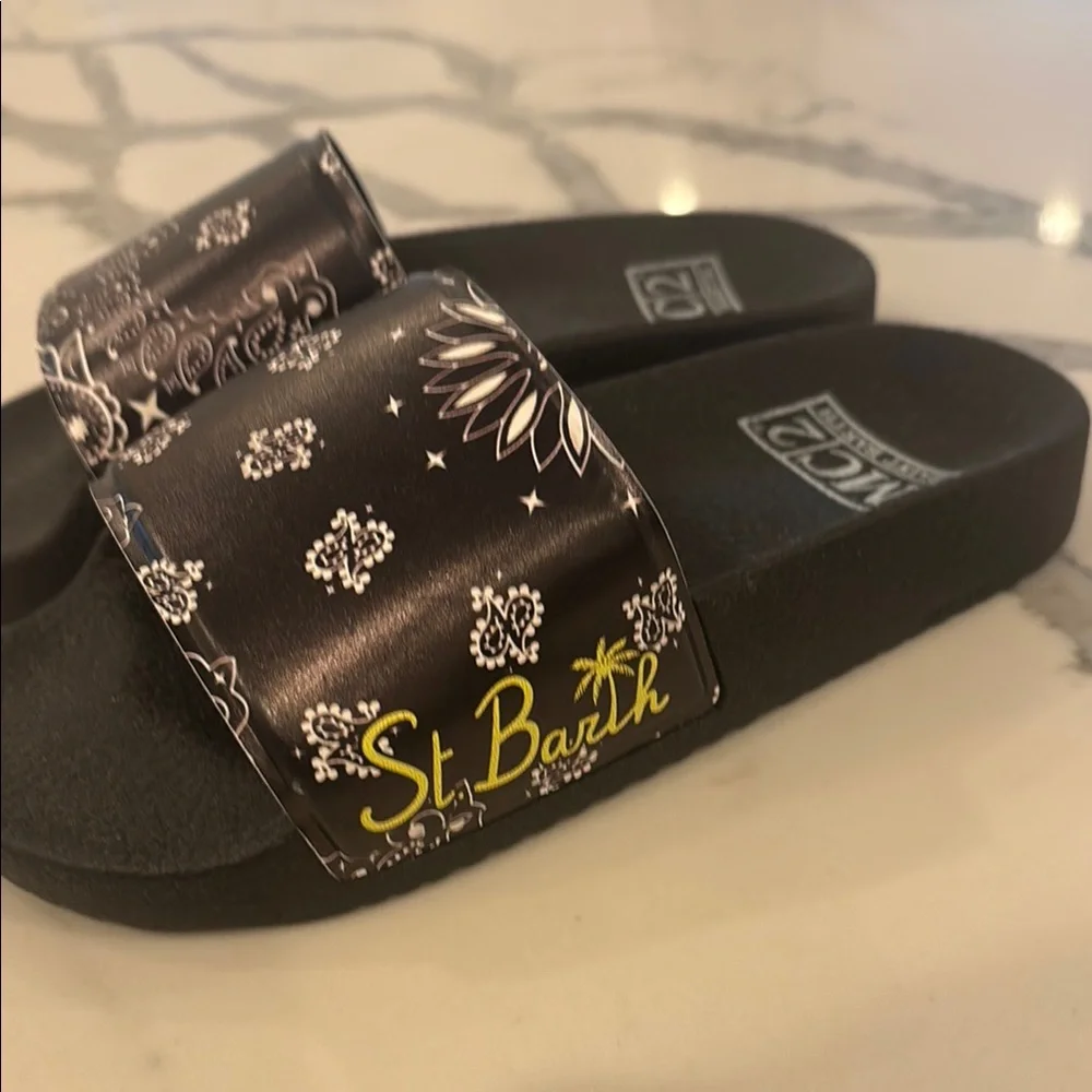 MC2 Saint Barth Black Bandana Print Slide Sandals size 33/34 (unisex)